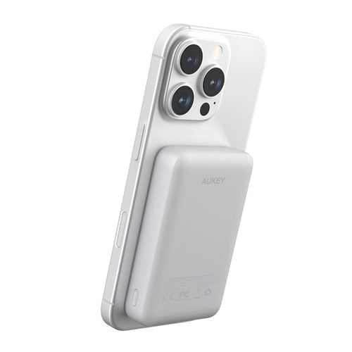 Aukey PB-MS04 Magfusion Slim 10K Magnetic Wireless Power Bank (White)
