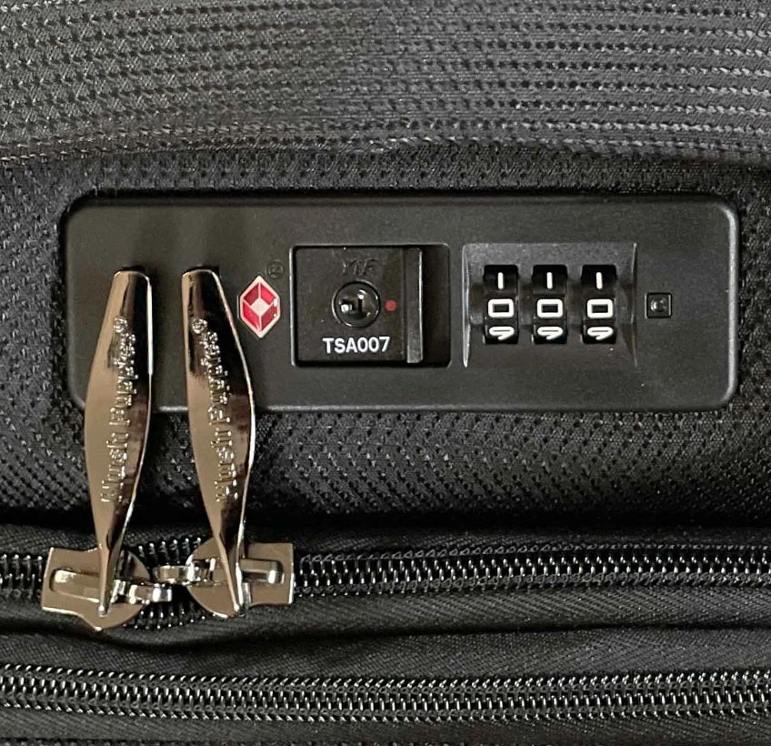 Hush Puppies HP69-3145-2-BK 24 Expandable w TSA Lock Black