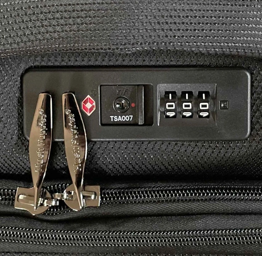 Hush Puppies HP69-3145-2-BK 28 Expandable w TSA Lock Black