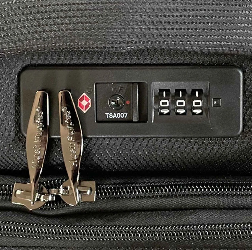 Hush Puppies HP69-3145-2-BK 19 Expandable w TSA Lock Black