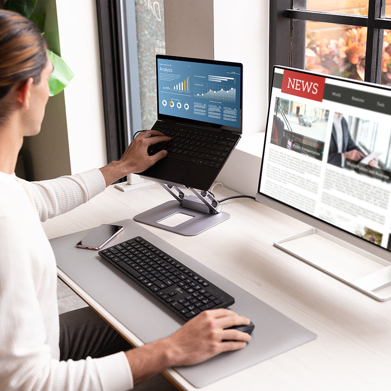 J5Create JTS327 Multi-Angle 4K Docking Stand
