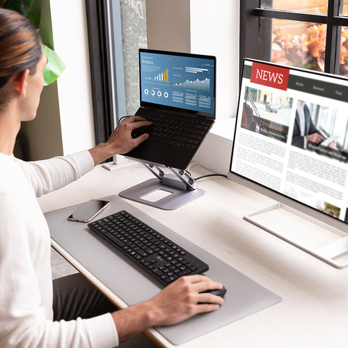 J5Create JTS327 Multi-Angle 4K Docking Stand