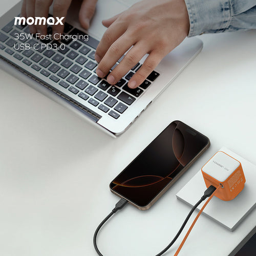 Momax UM72UKG 1-Charge+ 35W 1-Port GaN Charger with Retractable USB-C Cable - Green