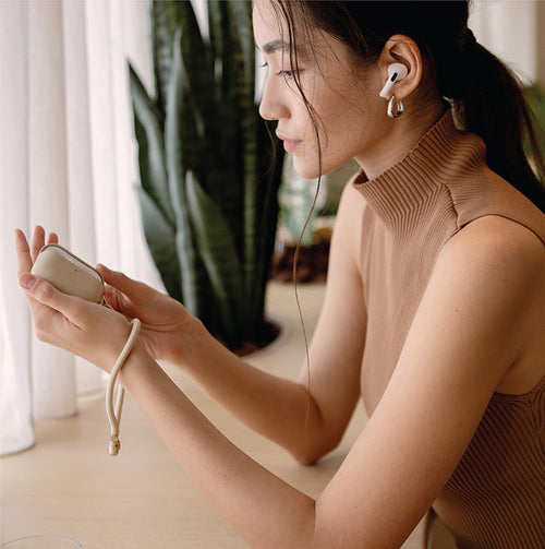 Uniq AirpodsPro2 Coehl Haven Airpods Pro 2nd Gen Case (Cream)