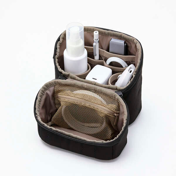 Elecom BMA-QTGPTLSBK Quilted Slim Gadget Pouch - Black