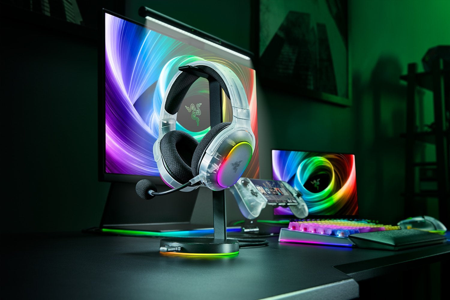 Razer Barracuda X Chroma Wireless Gaming Headset - Phantom White