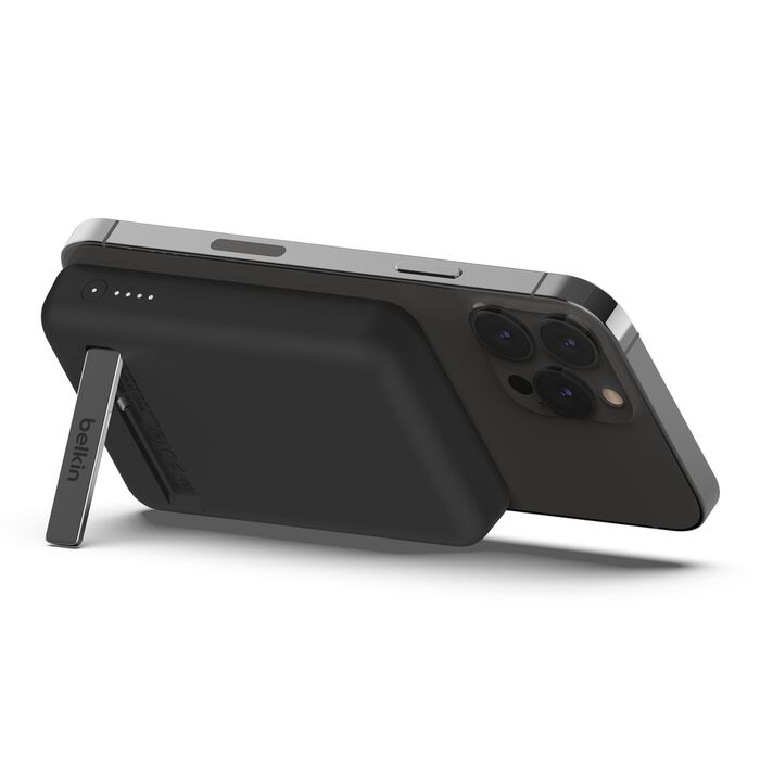 Belkin BPD004btBK BoostCharge Magnetic Wireless Power Bank 5K + Stand (Black)
